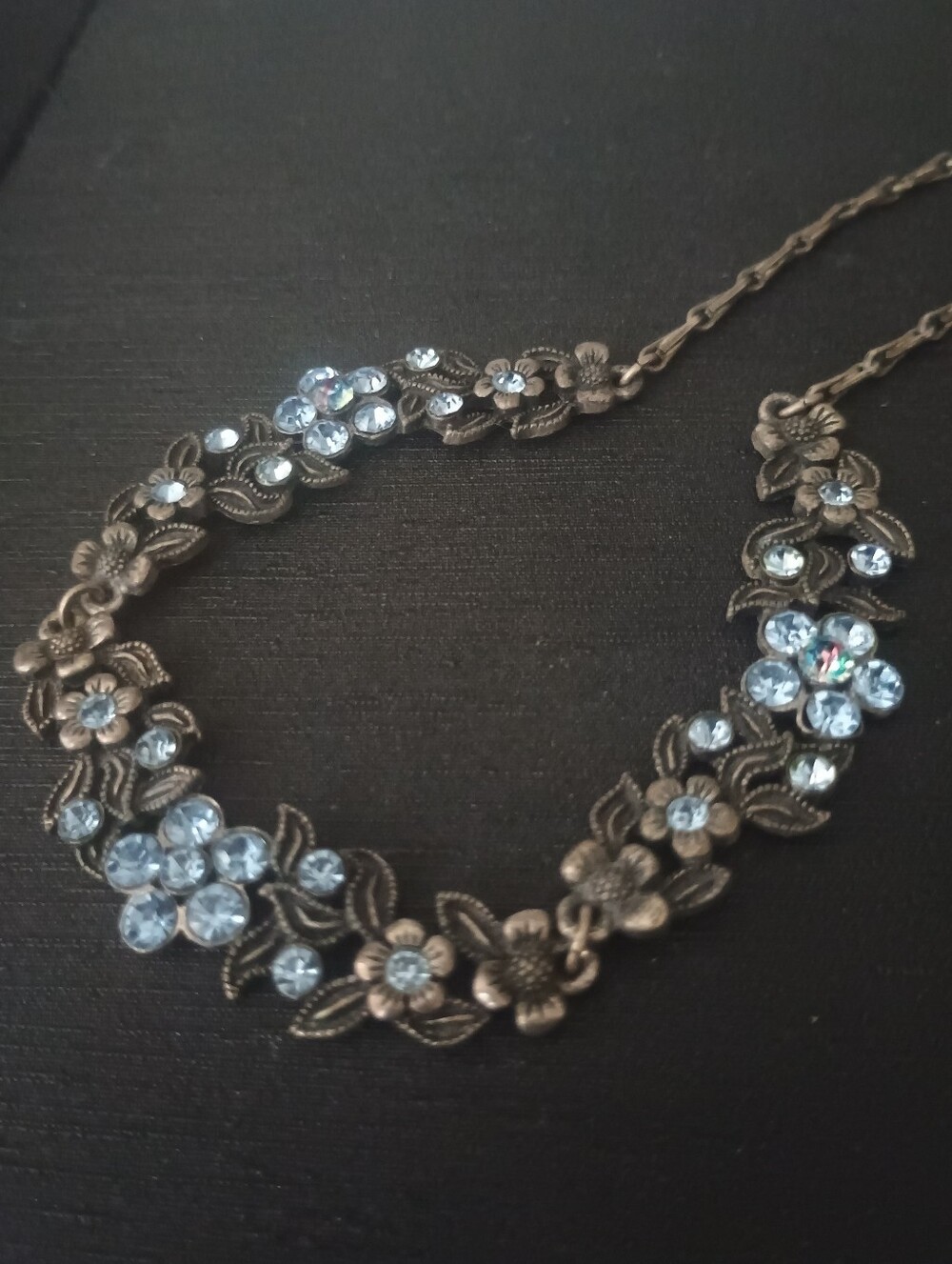Vintage-Style Floral Crystal Necklace - Light Blue Stones